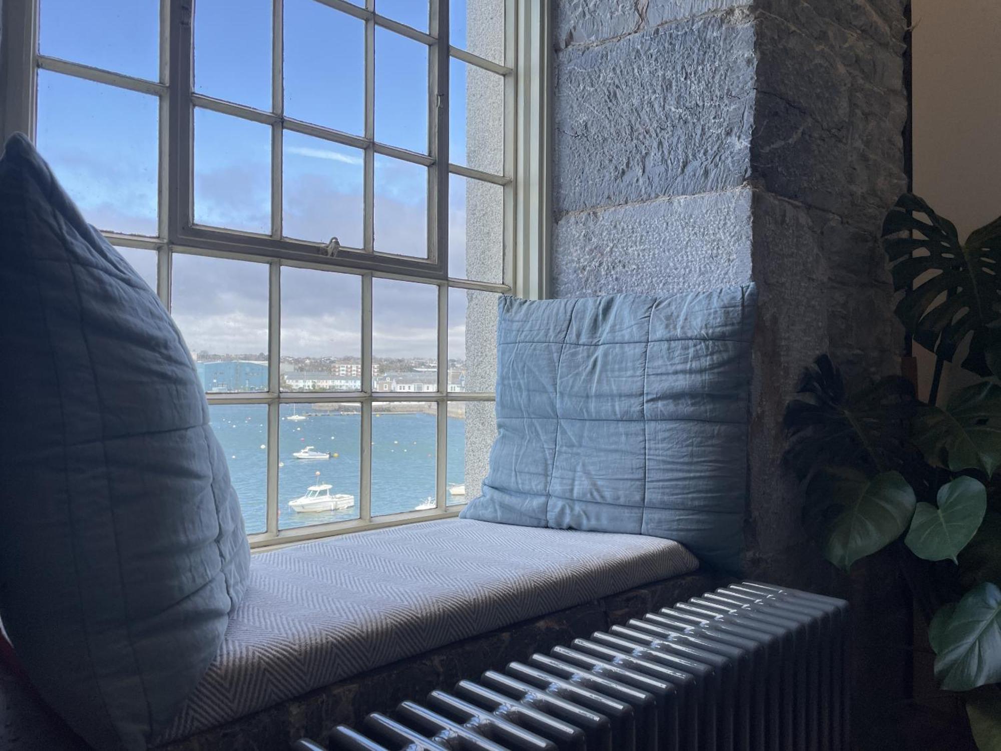 Royal William Yard Apartments Плаймаут Номер фото